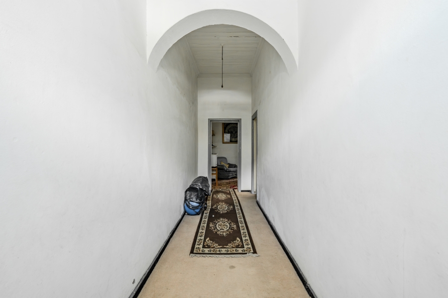 6 Bedroom Property for Sale in Woodstock Western Cape